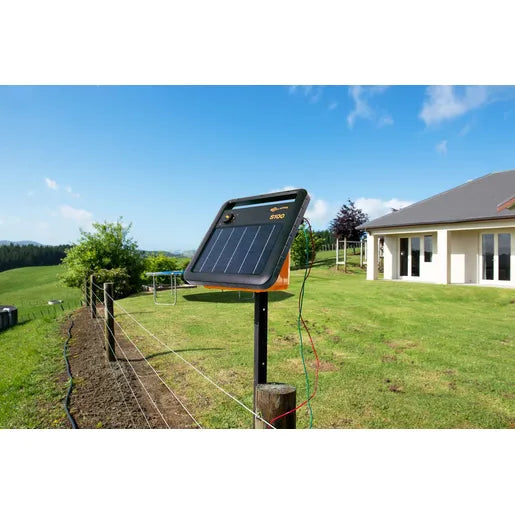 S100 Portable Solar Fence Energizer | Gallagher
