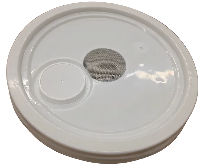 Feeder Pail Lid | Gasketed | Screened |15 kg